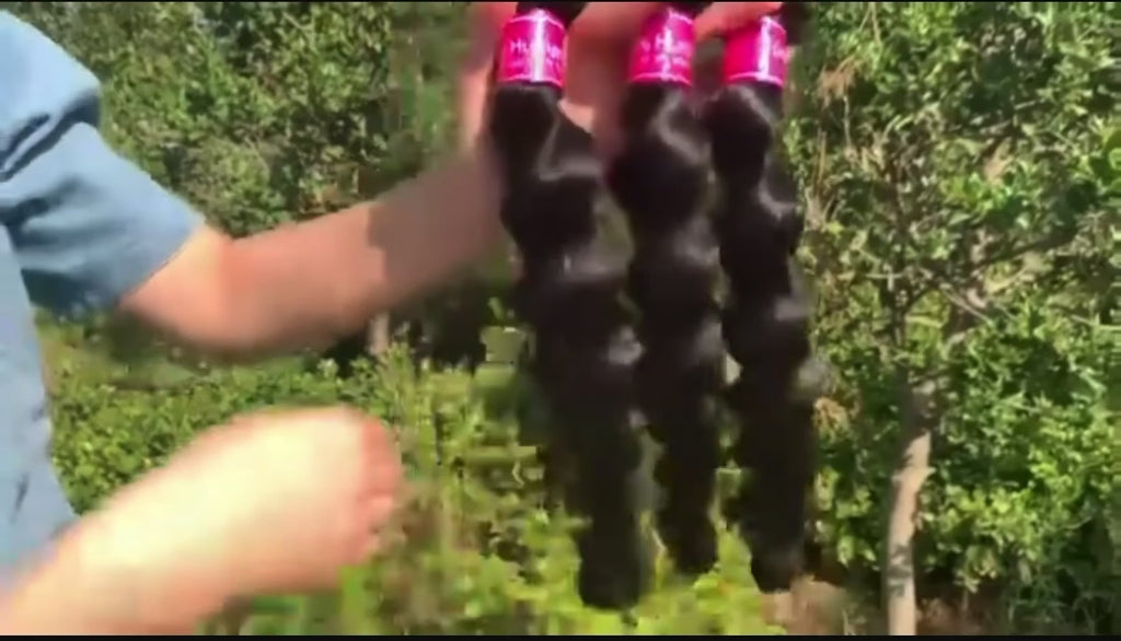 Raw loose deep wave bundles